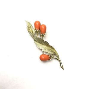 Sarah Coventry Coral Drop Brooch “Bittersweet”